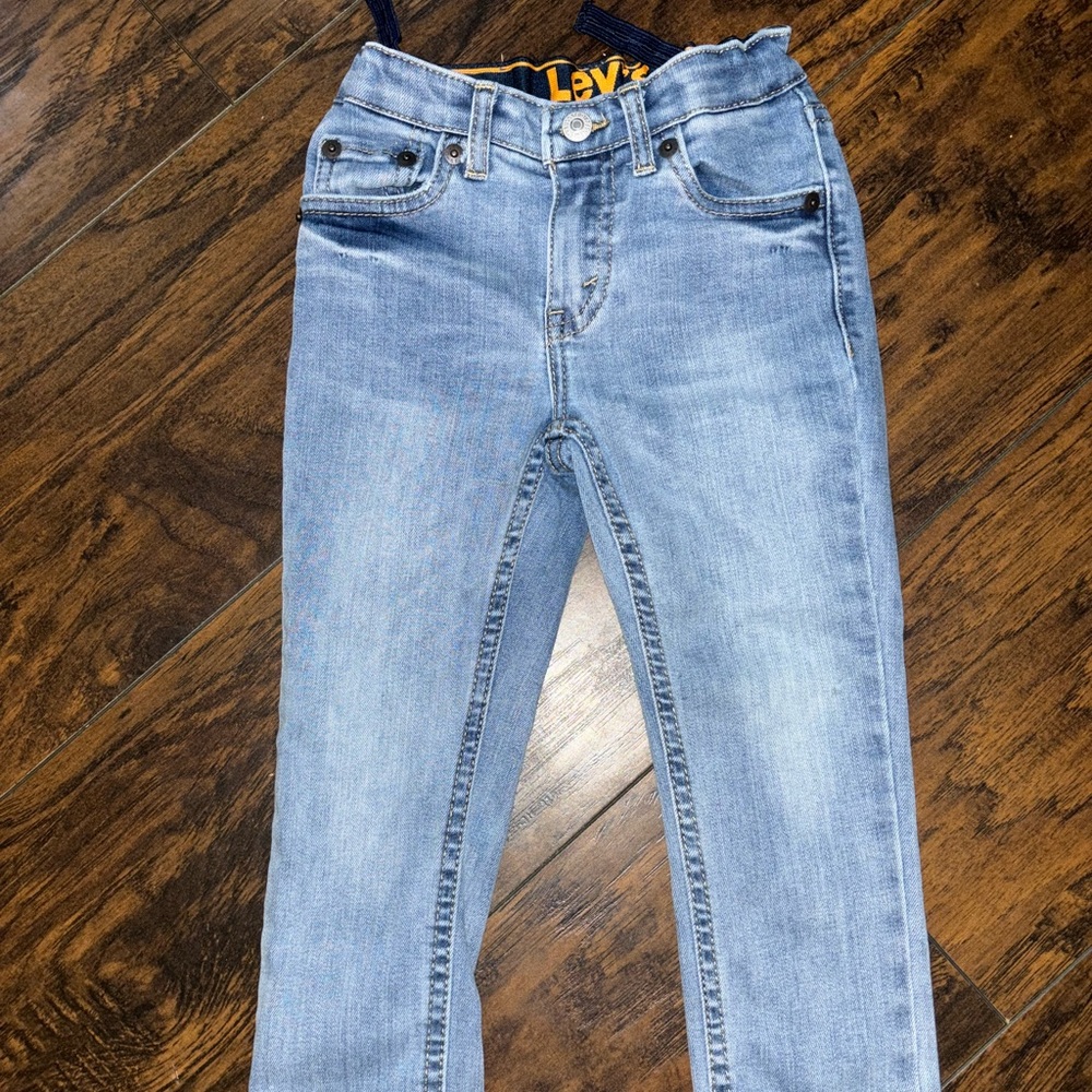 Levi jeans